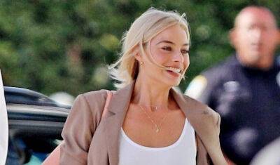 Margot Robbie Spotted in Casual Outfit on the 'Barbie' Set - www.justjared.com - Los Angeles - city Venice