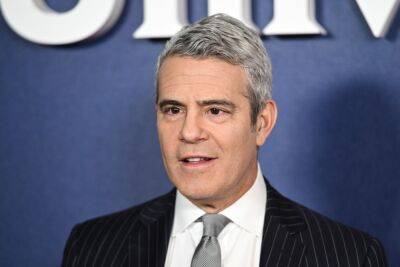 Andy Cohen Keeps Show Going After Burning His Hand During Ad Break - etcanada.com