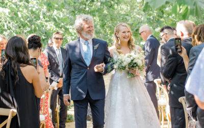 Jeff Bridges Is Father Of The Bride At Daughter Hayley’s Summertime Wedding - etcanada.com - Britain - California