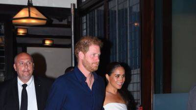 Meghan Markle and Prince Harry Holds Hands During Date Night in New York City - www.etonline.com - New York