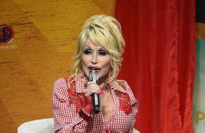 Fans Can Now Stay In Dolly Parton’s Actual Tour Bus - etcanada.com - Tennessee