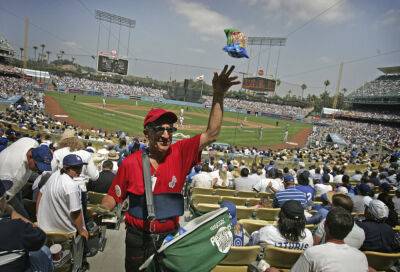 Los Angeles Dodgers Peanut-Pitching Vendor Banned From Pitching Peanuts To Fans - deadline.com - Los Angeles - Los Angeles