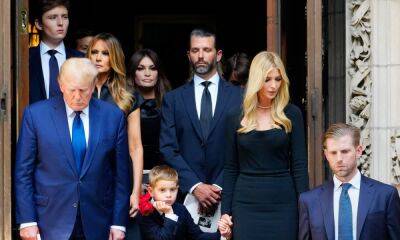 Donald Trump and children honor late Ivana Trump at New York funeral - hellomagazine.com - New York - USA - New York - Florida