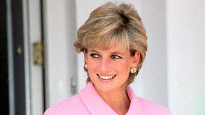 Prince Harry, Prince William and Royal Family Receive Apology From BBC Over 1995 Princess Diana Interview - www.etonline.com - county Charles - county Dukes