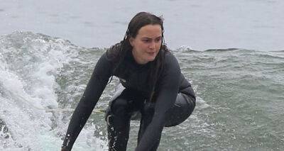 Leighton Meester Catches Some Waves During Solo Surf Session in Santa Monica - www.justjared.com - Santa Monica