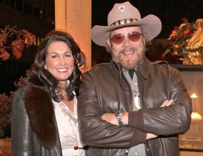 Hank Williams Jr.'s Wife's Death WAS Caused By Breast Implant Removal! - perezhilton.com - Florida - county Palm Beach