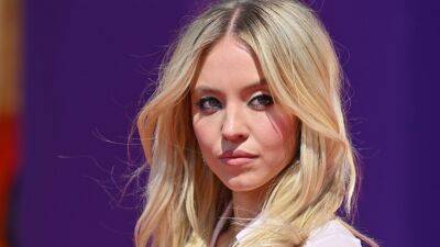 Sydney Sweeney Says She'd Like to Be a Young Mom - www.glamour.com - Hollywood