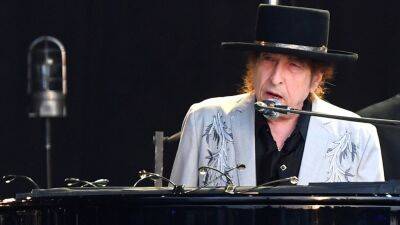 Bob Dylan Sexual Abuse Accuser Drops Case After Destroyed Evidence Allegations - www.etonline.com - New York