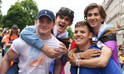 Kit Connor, Joe Locke, & 'Heartstopper' Cast Show Their Pride at London Pride Parade! (Photos) - www.justjared.com - London