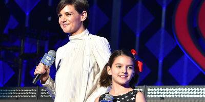 Suri Cruise Sings in Mom Katie Holmes' New Movie: 'She's Very, Very Talented' - www.justjared.com