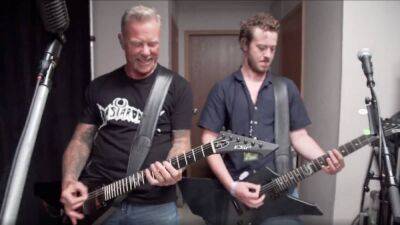 ‘Stranger Things’ Star Joseph Quinn Fulfills Eddie Munson’s Dreams, Jams With Metallica (Video) - thewrap.com - Chicago