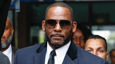 R. Kelly Remains on Suicide Watch in Prison, Lawyer Claims It's 'Unnecessary and Punitive' - www.etonline.com - Chicago - New York