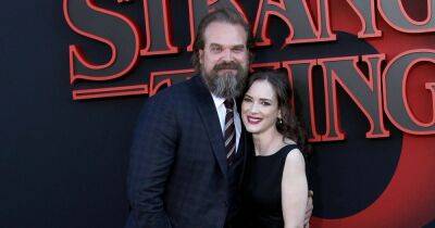 ‘Stranger Things’ Stars Winona Ryder and David Harbour’s Kiss Was Unscripted: Actors Added Hopper and Joyce’s Smooch Scene - www.usmagazine.com - Russia