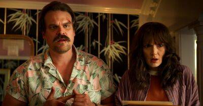 ‘Stranger Things’ Stars Winona Ryder and David Harbour’s Sweetest Comments About Playing Love Interests Joyce and Hopper - www.usmagazine.com - New York