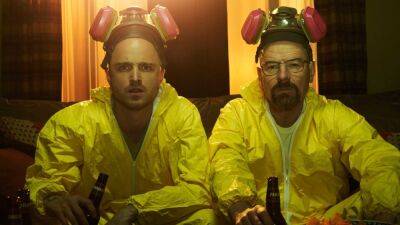 ‘Breaking Bad’ Team Presents Albuquerque With a Statue of Walt and Jesse (Video) - thewrap.com - state New Mexico - city Newark - city Albuquerque, state New Mexico