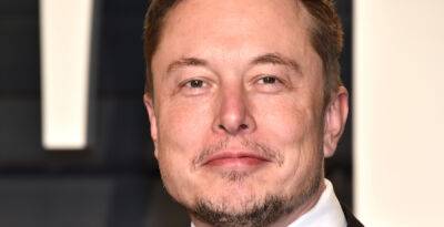 Elon Musk's Dad Seems to Criticize His Weight During Radio Interview - www.justjared.com
