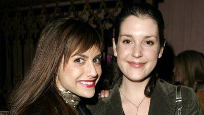 Melanie Lynskey Remembers Brittany Murphy's Self-Image Issues - www.glamour.com - Hollywood