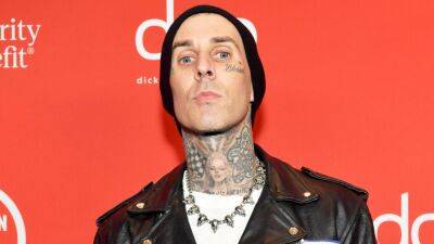 Travis Barker Goes 'Against Doctor's Orders' to Continue Tour Performances With Machine Gun Kelly - www.etonline.com - state Missouri - county St. Louis