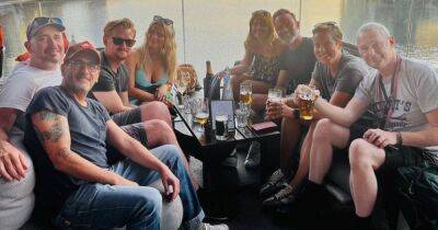 Coronation Street stars enjoy boozy pub session for Millie Gibson's 'leaving drinks' - www.ok.co.uk - Britain