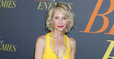 Anne Heche Declared Legally Dead at Age 53 Following Car Crash That Left Her In Critical Condition - www.usmagazine.com - Los Angeles - Los Angeles - California - Ohio
