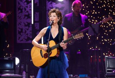 Amy Grant Postponing Tour Dates, As Initial Injury Reports Downplayed Severe Injury - deadline.com - Nashville