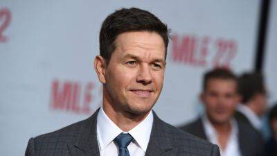 Mark Wahlberg To Star In ‘The Family Plan’ For Apple Original Films And Skydance - deadline.com - county Hart - Jersey - city Pittsburgh