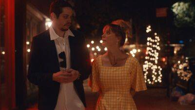 Pete Davidson and Kaley Cuoco Look So In Love in 'Meet Cute' Movie First Look - www.etonline.com - county Davidson - county Love