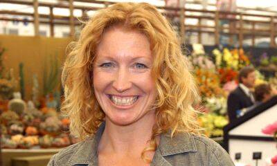 Charlie Dimmock's close friend reveals surprising details on garden experts' early days of fame - hellomagazine.com - Britain - Greece