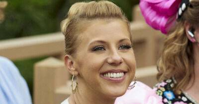 Full House Alum Jodie Sweetin On How A John Stamos Switch-Up Helped Her Feel Bob Saget’s Presence At Her Wedding - www.msn.com
