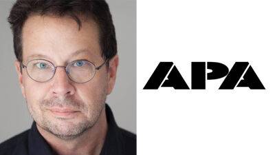 ‘West Wing,’ ‘Six Feet Under’ Alum Rick Cleveland Signs With APA (EXCLUSIVE) - variety.com - USA - state Iowa