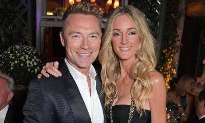 Ronan Keating and wife Storm look so loved-up in gorgeous holiday snap - hellomagazine.com - Greece - city Santorini