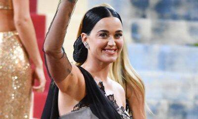 Katy Perry hilariously reacts to viral video of her throwing pizza slices to fans at a nightclub - us.hola.com - Las Vegas