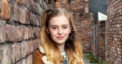 ITV Coronation Street: Real life of Summer Spellman actress Harriet Bibby - actual age, real job, releasing song and unexpected co-star friendship - www.manchestereveningnews.co.uk