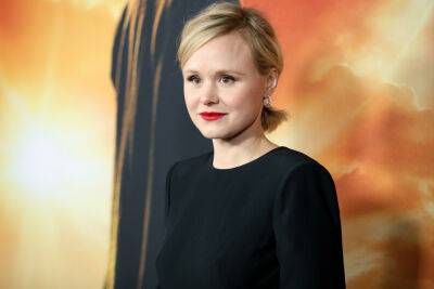 Alison Pill To Star In Scripted Comedy Podcast ‘The Rubber Room’ For SiriusXM - deadline.com - Britain - New York