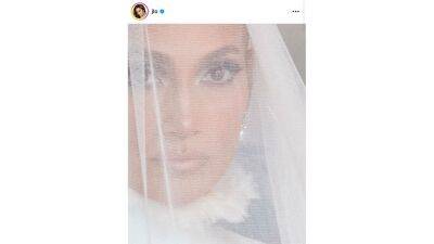 Jennifer Lopez shares first look at wedding to Ben Affleck - www.foxnews.com - Las Vegas