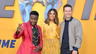 Kevin Hart Roasts 'Me Time' Co-Star Mark Wahlberg Over Funky Bunch and Underwear Modeling History (Exclusive) - www.etonline.com - Los Angeles