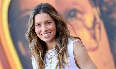 Jessica Biel elicits major reaction from fans with latest swimsuit throwback - hellomagazine.com
