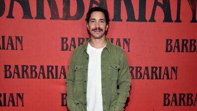 Justin Long Reveals What 'Struck' Him About Britney Spears While Working on 'Crossroads' (Exclusive) - www.etonline.com - Los Angeles