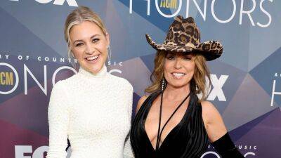 Shania Twain Says She's 'Blown Away' After Kelsea Ballerini Wears Her 1999 GRAMMYs Dress (Exclusive) - www.etonline.com - Tennessee