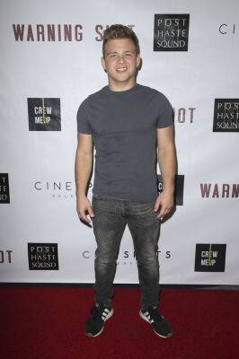 ‘Camp Pleasant Lake’ Adds Jonathan Lipnicki (Exclusive); Prime Video ‘How To Date Billy Walsh’; Pinewood Sean Connery — Global Briefs - deadline.com - Britain - USA