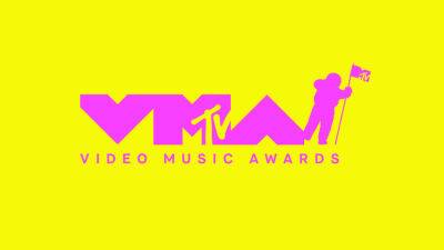 2022 MTV VMAs Complete Winners List: Lil Nas X & Jack Harlow Take Moon Person Trophy (Updating Live) - deadline.com - county Jack - city Columbia - county Lamar