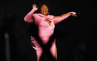 Watch Lizzo bring ‘2 Be Loved (Am I Ready)’ to MTV VMAs 2022 - www.nme.com - city Newark