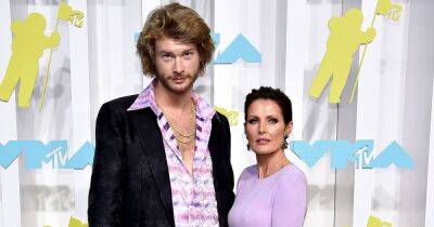 Addison Rae’s Mom Sheri Easterling, 42, and Yung Gravy, 26, Make Out During Red Carpet Debut at the 2022 MTV Video Music Awards: Photos - www.usmagazine.com