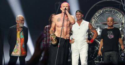 Red Hot Chili Peppers' Flea dedicates band's VMA win to late Taylor Hawkins - www.ok.co.uk - Los Angeles - USA - Colombia - city Bogota, Colombia