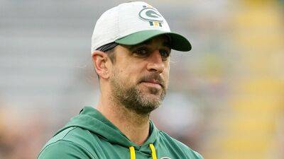 Aaron Rodgers Reflects a Year Later on How He Misled the Press About His Vaccination Status - thewrap.com