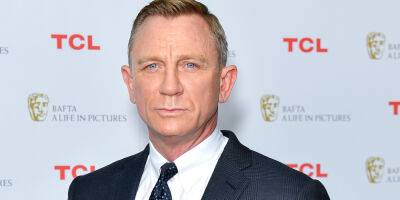 Daniel Craig Had To Re-Learn Benoit Blanc's Accent For 'Knives Out 2' - www.justjared.com - Kentucky - Greece - county Hudson - county Leslie