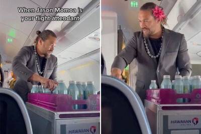 ‘Aquaman’ Jason Momoa hands out water aboard flight, gets called ‘Aguaman’ - nypost.com - Hawaii