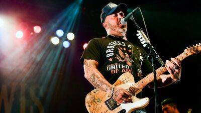 Aaron Lewis talks his new album ‘Frayed at Both Ends’ and what in his personal life inspired it - www.foxnews.com - USA