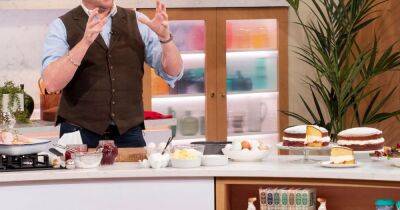 TV chef James Martin's three stone weight loss down to ditching one unhealthy habit - www.dailyrecord.co.uk - Manchester