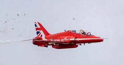 Red Arrows pilot speaks after bird smashed cockpit mid-display at Rhyl Airshow - www.manchestereveningnews.co.uk - Manchester - Montenegro